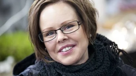 "Det är kul att kunna bidra till en ljusare stadsmiljö", säger parkarbetaren Katri Korpi.