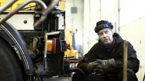 Per Sjöberg vid Sjöbergs åkeri i Piteå, konstaterar att kylan skapat problem i fordonsparken. "Det är främst batterier och dieselvärmare som krånglat", säger han.