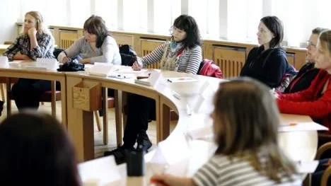 De ska informera lokalvårdande kollegor om rätt städteknik. Häromdagen genomförde Piteå kommuns städenhet utbildning för de ergonomiska ombud som ska ge råd och stöd.