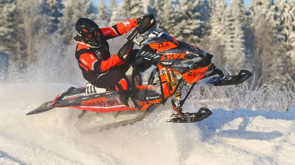 Satsar. Sebastian Asp har siktet inställt på finalen i skotercross trots att han själv känner att han hade velat träna lite mer inför SM-veckan.