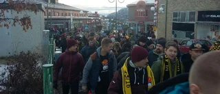 Supportertåget går mot Matojärvi