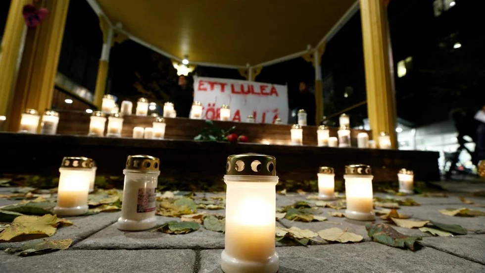 Upplyst land. Luleå var en av en lång rad orter som lystes upp av manifestationer under fredagen.