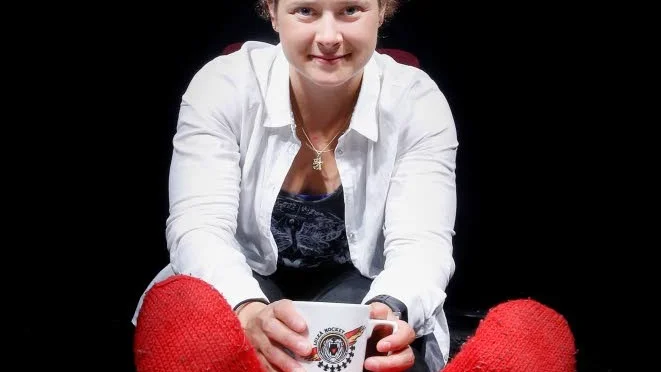 Stjärnvärvningen. Den nye finska backen Jenni Hiirikoski gillar kaffe och yllesockar.