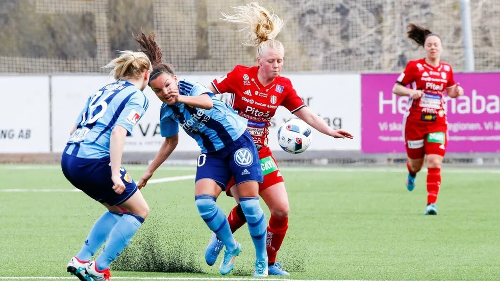 Jämnt. Det blev en jämn match mellan Djurgården och Piteå när lagen möttes på Stockholms Stadion. Matchen slutade 1–1 efter att bägge målen fallit i den första halvleken.
