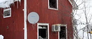 Villa totalförstörd i brand