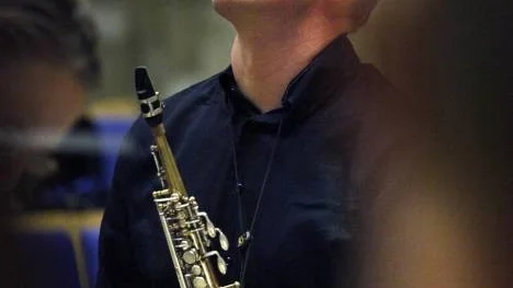 Sopransaxofonisten Anders Paulsson har konserterat flera gånger i Piteå och trivs här. "Fördelen med en liten ort är att det inte finns så mycket annat att göra, så man kan koncentrera sig på att öva på sitt instrument", säger Paulsson.