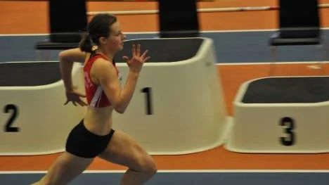 Elin Sjödin, Piteå IF, satte nytt personbästa på 200 meter med nästan en halv sekund.