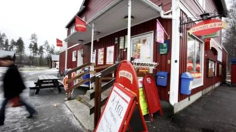 För ungefär två månader sedan tog fastighetsbolaget Sikforsbygden AB över driften av byns enda affär.