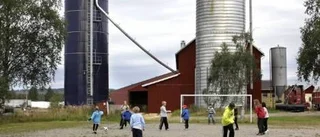 Flaggan hissad för skolstart