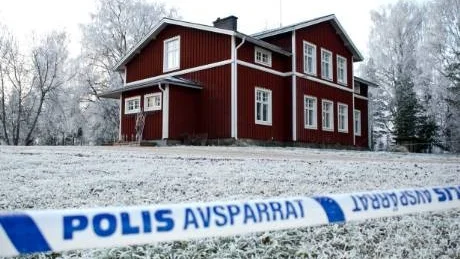 PLATSEN. I det här huset en bit från väg 97 söder om Vuollerim ljöd skotten den där ödesdigra kvällen i november. Foto: HÅKAN ZERPE