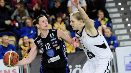 Jobbig kväll. Anna Barthold stannade på 8 poäng mot 08 Stockholm.