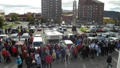 KIRUNA. Även i Kiruna arrangerades en vårdmanifestation. Stämningen var god, den påminde om gruvstrejken, enligt Larre Niemi från Kiruna.