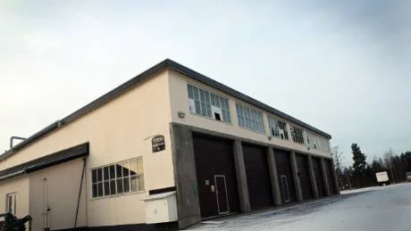 Även en spol- och sköljhall på A8-området ska säljas. De tre fastigheterna kostar tillsammans 6 miljoner kronor.