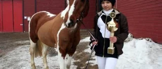Moa Kauppila Kirunabäst med nya ponnyn