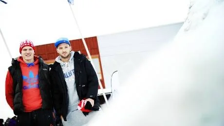 DUO. Tom Burgin, till vänster, och Matthew Wright har anpassat sig snabbt till vädret och livet i Piteå.