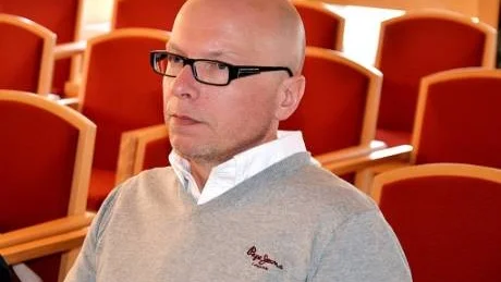 DYRT. Två kommunalråd innebär 470.000 kronor mer i kostnader per år och det gillar inte, Rickard Mohss (FP).