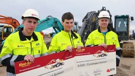 BÄST. Jakob Granberg, Daniel Hultbäck och Johan Fransson från Kalix har nu bevis på att de är bäst i Sverige via sina segrar i skol-SM för maskinförare.  Foto: Britt-Louise Spets