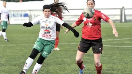 EN POÄNG. Frida Björck och Assi har fortfarande ingen seger i damernas norretta. I helgen blev det förlust mot Sundsvall på bortaplan.