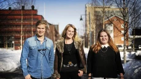 ARRANGÖRER. Skolans projektarbete resulterade i spelningen Nemesis som går av stapeln i maj. Kapten Röd är en av de bokade artiserna. På bild Allexius Sundberg, Therés Enström och Lisa Norberg.