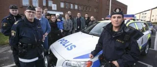Polisprotest mot låg lön