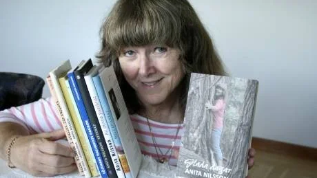 ANITAS NIONDE BOK. Författaren Anita Nilsson debuterade 1985 med boken I stället för rapport. I dag lördag kommer hon ut med sin nionde bok, Glada dagar. FOTO: ROLAND JOHNSON