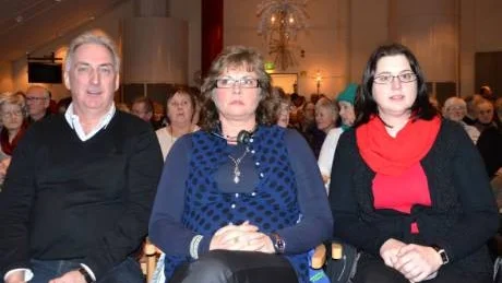 OSÄKRA. Övertorneås kommunalråd Roland Kemppainen (S) och kommunalrådet Birgitta Persson (S) från Överkalix är ännu inte redo att ge sitt fulla stöd för Kalix sjukhus. Till höger Kalix kommunalråd Ellinor Söderlund (S).
