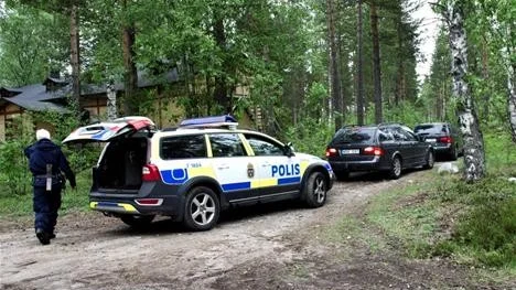 I veckan besökte en av polisens förhörsledare Sixten Johansson omgivningarna vid fyndplatsen för att känna in miljön. Men polisen har sökt klart i det området, menar åklagare Anna Bergström.