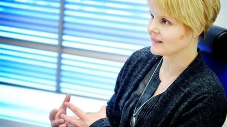 Maria Karlström är barnmorskan som började ta in mindfulnessövningar i vattengympan som hon leder men ville utveckla förlossningsförberedelserna ytterligare och gick själv en kurs i mindfulness.