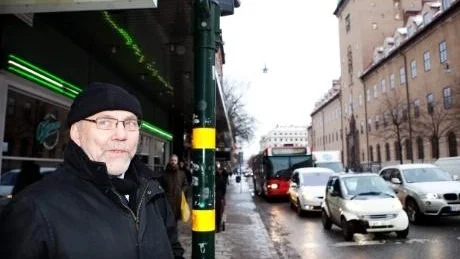 I HETLUFTEN. Jan-Erik Oja är domare i rättegången mot gangsterligan i Södertälje - men han tycker att Carolinrättegången berörde honom mer illa.
