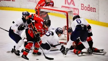 HETT. Joakim Landqvists Luleå Hockey satte in en slutforcering efter underläge 0-4. Men närmare än 3-4 kom inte norrbottningarna när Djurgården avgjorde i öppen kasse.