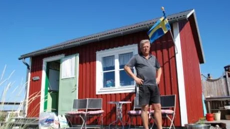 MUDDRING. "Det är mycket angeläget att muddra hamnen och göra i ordning bryggan" säger Anders Lindvall.