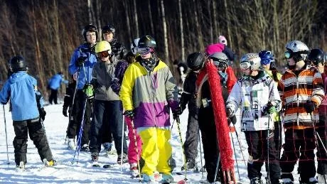 KÖ. Måttsundsanläggningen har haft stängt cirka 1,5 vecka på grund av kylan. Men i måndags då sportlovet startade i Luleå var det beställningsväder. Och åkarna strömmade till.