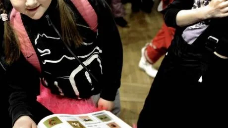 MEDFÖRFATTARE. Jenni Vuorinen hittar ordet och bilden som hon själv har skapat i den nya boken.