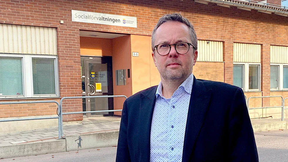 "Vi trodde att vi skulle se en ökning av det ekonomiska biståndet under fjolåret. Men det har blivit omvänt" säger Jonas Boman, socialchef på Enköpings kommun.
