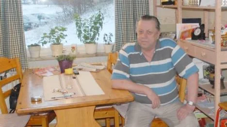 Vi slår bakut om det blir en 18-procentig hyreshöjning, säger Nils-Erik Dahlgren, styrelseledamot i hyresgästföreningen. Själv skulle han drabbas av en höjning med 700 kronor i månaden.