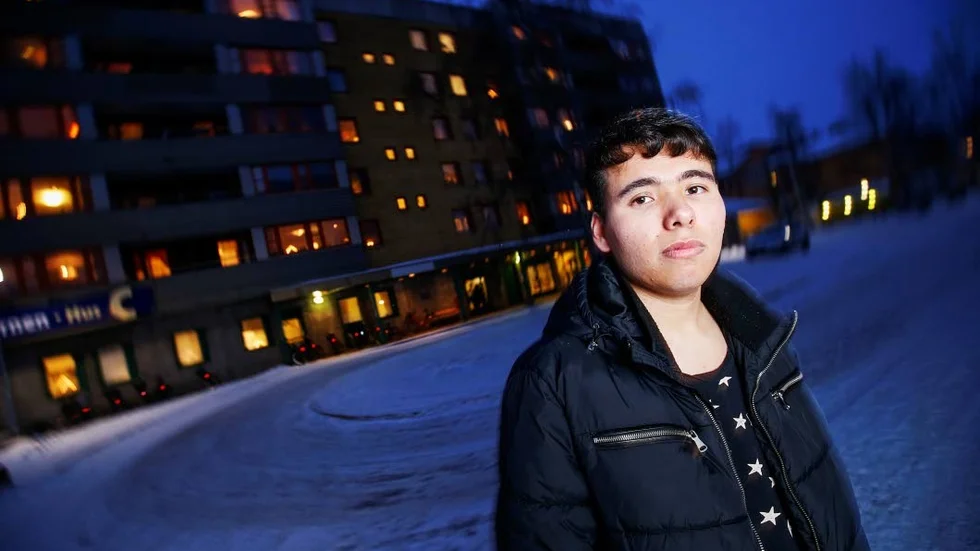 Utvisad. För en tid sedan intervjuade Kuriren Mohammad Jafari, 17 år, i LUleå. Han har fått avslag på sin asylansökan och ska utvisas till Afghanistan.
