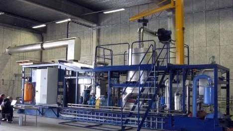 I mer än 15 år har Bengt-Sture Ershag, Piteå, intresserat sig för att utvinna kol, olja, gas och stål genom pyrolys. Nu är han på väg att starta en fullskalig processanläggning i Göteborg.