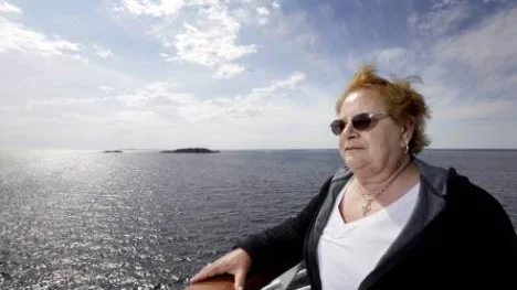 Eileen Keller från London njöt i Pitesolen på akterdäck