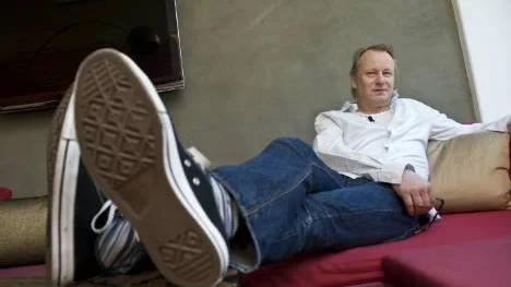 Stellan Skarsgård har i dagsläget inga planer på att återvända till teaterscenen. "Det måste vara värt det mod jag måste uppbåda", säger han.