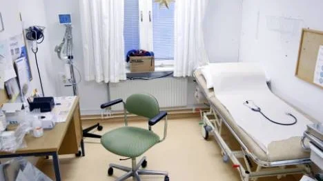 Ett av undersökningsrummen vid vårdcentralens filial i Roknäs.