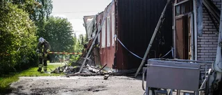 Misstänkt mordbrand: "Släckningsarbetet stort sett avslutat"