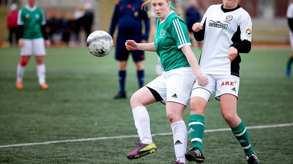 Måslytt. Älvsbyns Jenny Nordlund gjorde en strut.