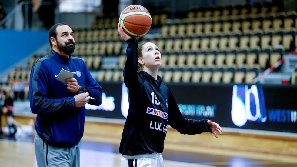 Poängbäst. Tina Trebec stoppade i mest poäng av luleå Baskets spelare i matchen mot Trutnov.