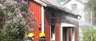 Elden tog hela huset