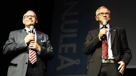 EN KOMMUN. Kommunalråden Olle Lindström och Karl Petersen har under en lång rad år samarbetat för att sudda ut gränsen mellan städerna. De hoppas bägge två att det arbetet ska fortsätta även efter deras sista mandatperiod. Foto: Josefin Wiklund