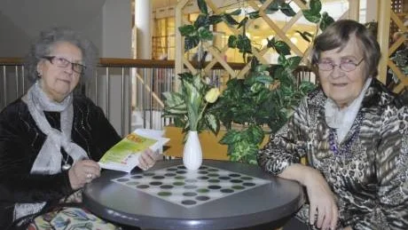 TRIVSAMT. Frida Wallerström t.v och väninnan Carin Öberg trivdes.  Foto: Britt-Louise Spets
