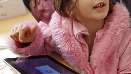 ANNAN TEKNIK.  För många av barn - och ungdomsförlagen är det självklart att satsa på appar till Ipad och andra liknande läsplattformar.