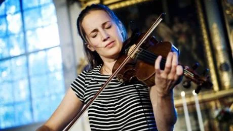 Fantastisk. Unga Lisa Rydberg spelar med en inlevelse och musikalitet som är anmärkningsvärd. Foto: Petra Isaksson