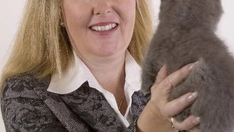 kan katter. Susanne Hellman Holmström är expert på katters beteenden och driver bland annat sajten  Kattproblem.se.  Foto: Jonas Lundberg