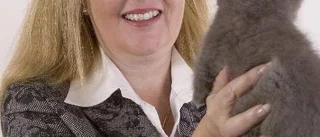 Dofter lugnar katten på resan